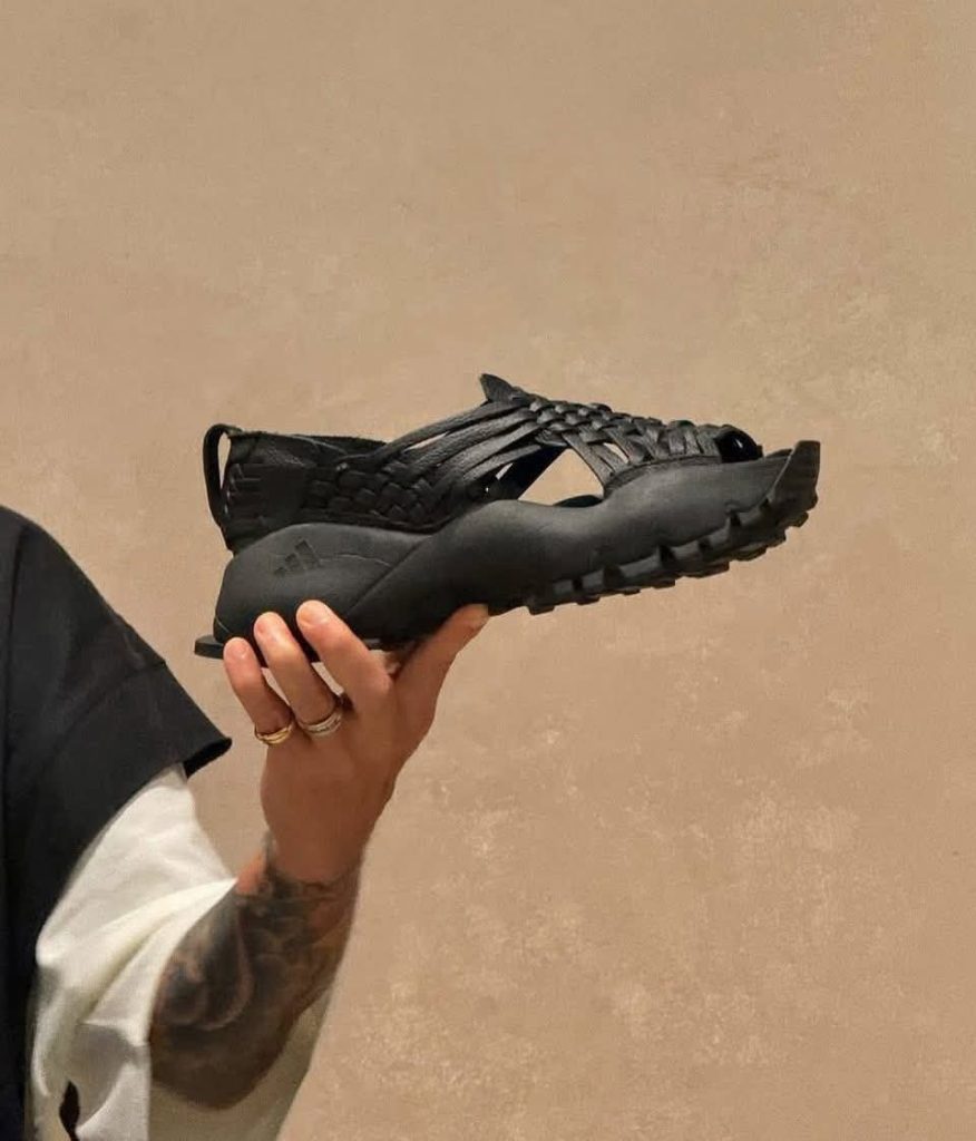 Plagio y apropiación cultural: Oaxaca analiza acciones legales contra Adidas por huaraches con nombre del estado 3 GxnilXdXMAE7Fep