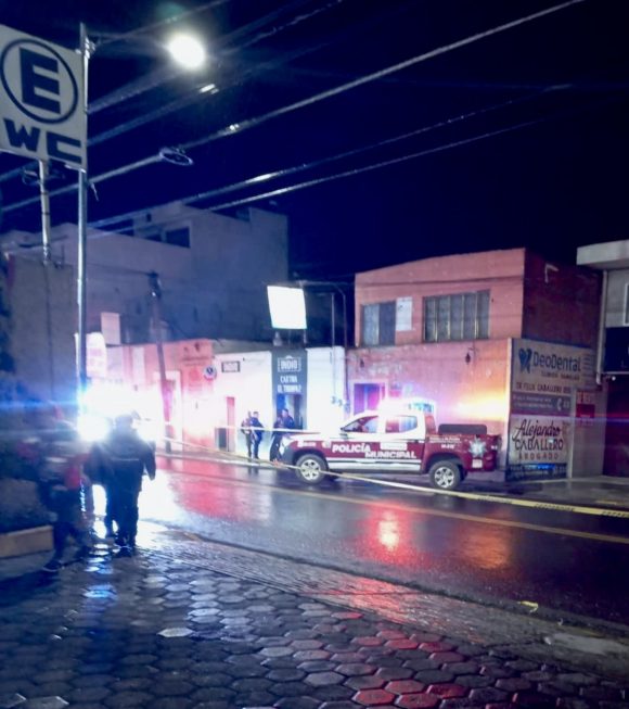 Homicidio en bar de Huejotzingo: Balacera deja un muerto y una herida
