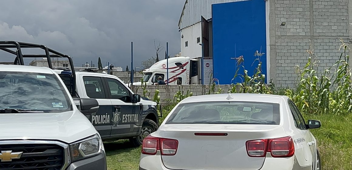 Policía Estatal de Puebla recupera tráiler robado con mariscos en operativo conjunto