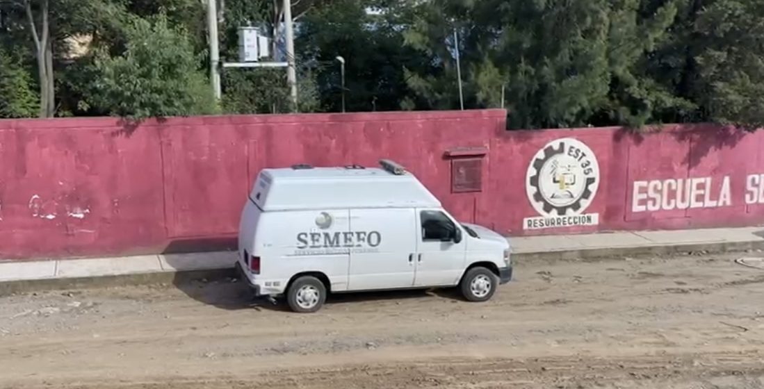 Trágico accidente en escuela Secundaria Técnica Número 35: Hombre muere tras caída mientras pintaba