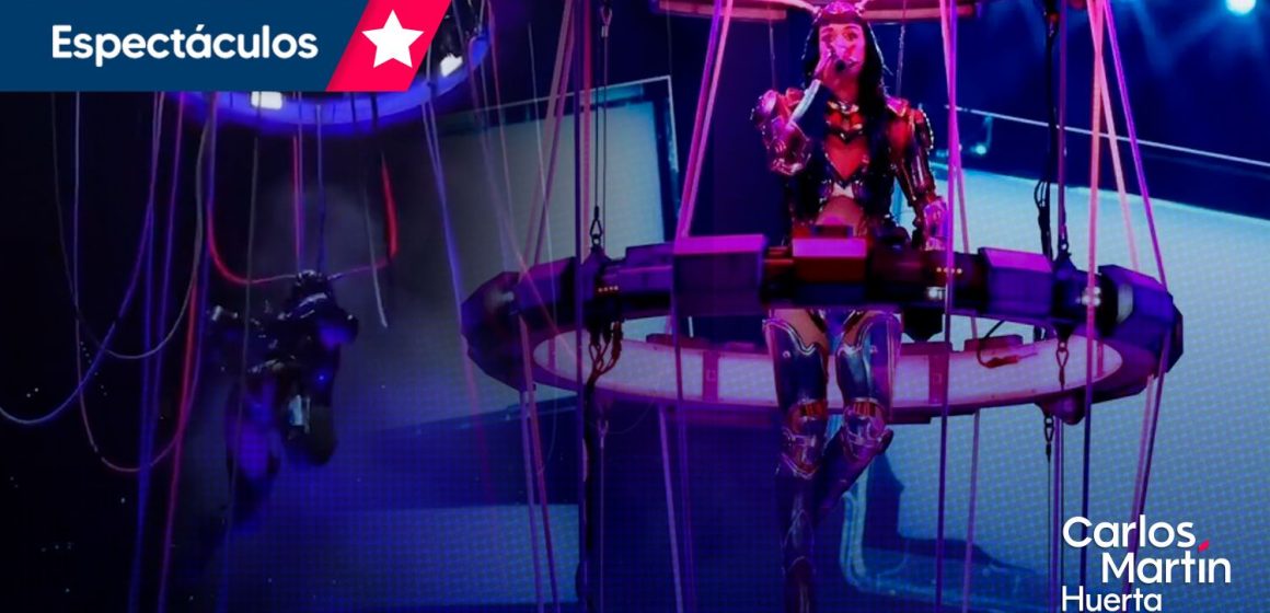Katy Perry sufre descarga eléctrica durante su concierto en Carolina del Norte