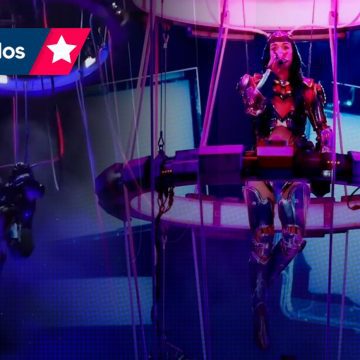 Katy Perry sufre descarga eléctrica durante su concierto en Carolina del Norte