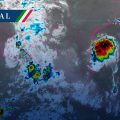 Monzón mexicano y posible ciclón amenazan con tormentas