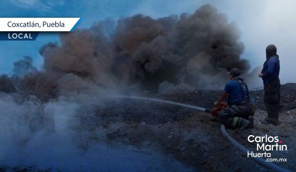 Logran controlar incendio en relleno sanitario de Coxcatlán tras más de 12 horas de trabajo