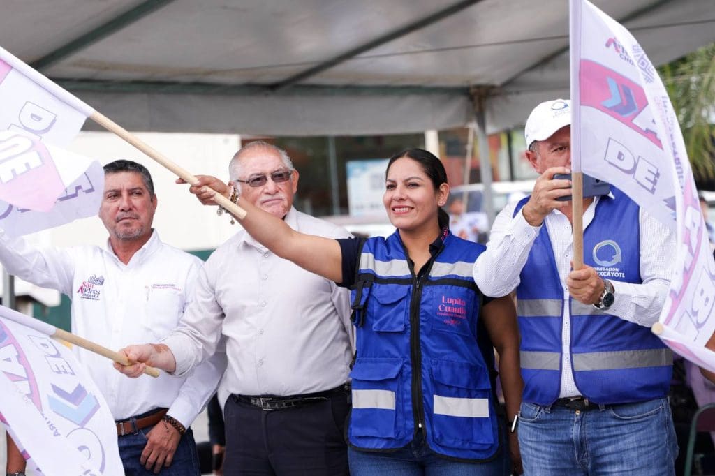 Lupita Cuautle inicia obras de rehabilitación en la avenida Orión Norte de la Delegación Atlixcáyotl 1 Lupita Cuautle inicia obras de rehabilitación en la avenida Orión Norte de la Delegación Atlixcáyotl