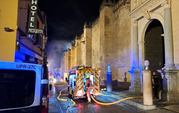 Daños en bóveda de capilla tras incendio en la Mezquita-Catedral de Córdoba