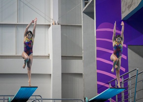 Mía y Lía Cueva conquistan oro en clavados sincronizados en Panamericanos Junior
