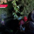 Mujer cae en una barranca en la colonia Joaquín Colombres; bomberos la rescatan