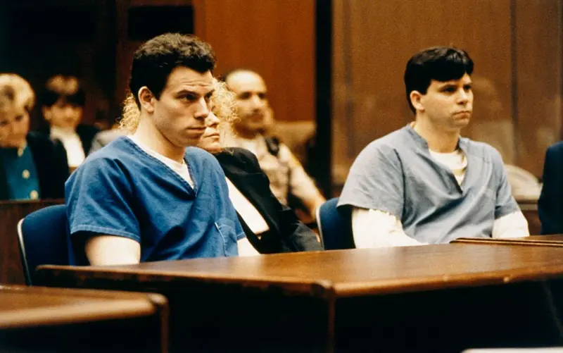 Niegan libertad condicional a Erik Menéndez, uno de los hermanos condenado a por el asesinato de sus padres 2 Niegan libertad condicional a Erik Menendez uno de los hermanos condenado a por el asesinato de sus padres 4