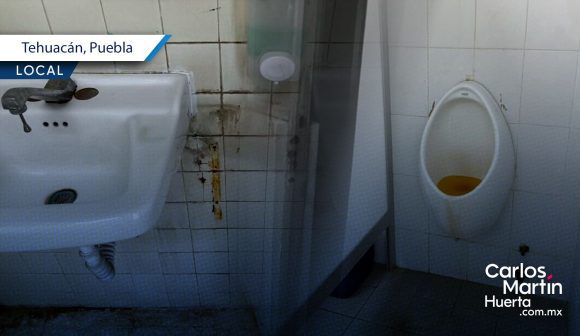 Nuevas denuncias en el IMSS de Tehuacán; condiciones deplorables en sanitarios y vestidores