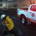 Retira Protección Civil desechos sólidos en alcantarillas pluviales tras fuertes lluvias en Puebla