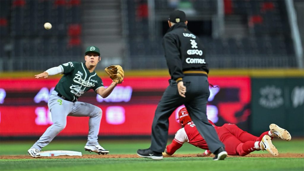 Pericos cae 7-2 ante Diablos Rojos en el inicio de la Serie de Zona