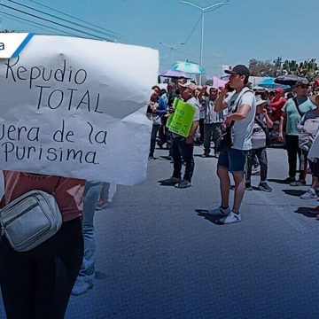 Protesta en Tehuacán; comerciantes piden la destitución de la administradora de La Purísima