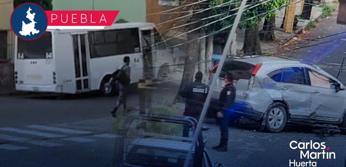 Ruta Azteca y camioneta protagonizan accidente en la 15 Poniente; tiran semáforo y poste