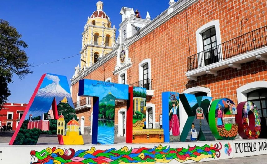 Toro intenta escapar de camioneta en el centro de Atlixco 4 Atlixco impulsa la cultura y tradiciones con actividades familiares