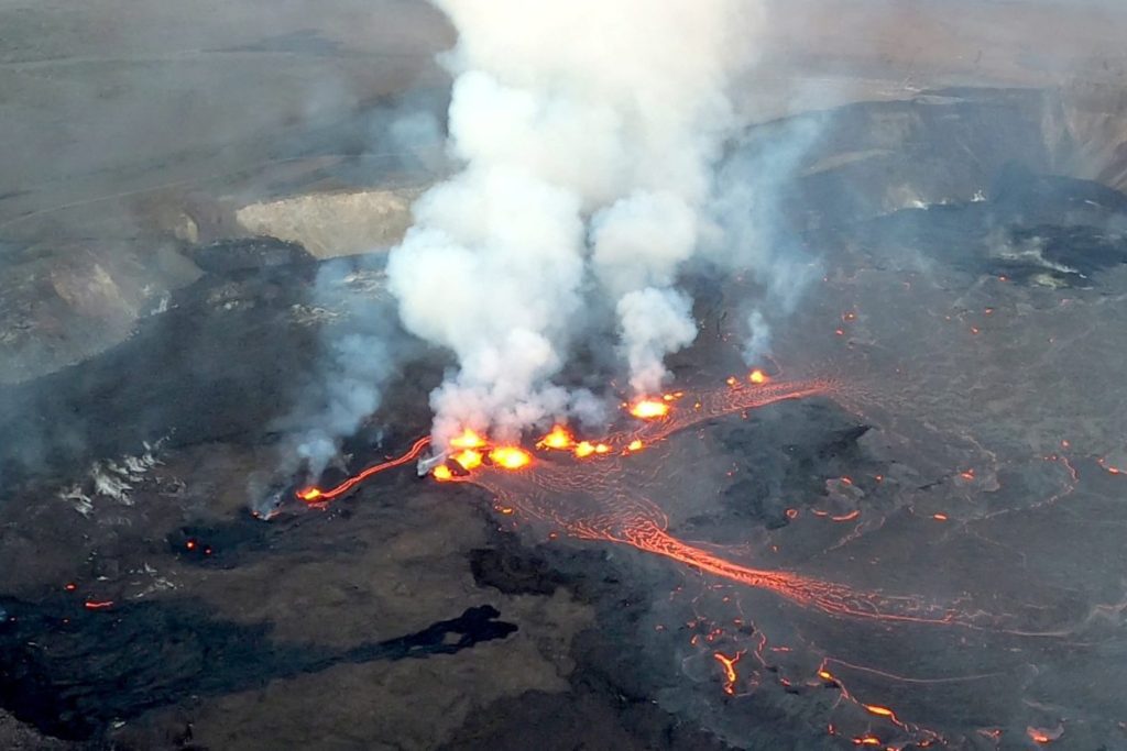 Volcán Kilauea de Hawái entra en una nueva fase eruptiva; es el episodio número 30