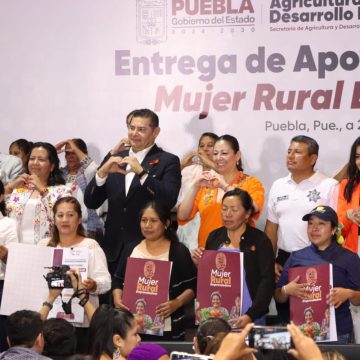 Participación y liderazgo de mujeres, primordial para desarrollo de Puebla: Laura Artemisa