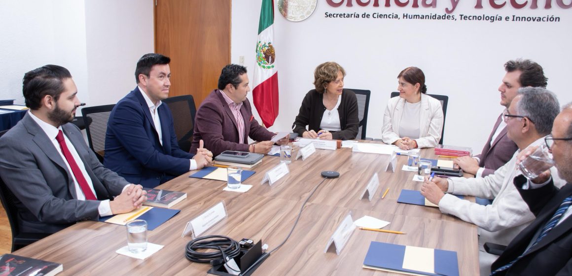 InnovaBienestar y SECIHTI Puebla firman convenio para impulsar el desarrollo de semiconductores en México