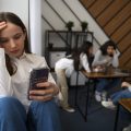 La otra cara del mundo digital: cómo protegerte en línea y evitar riesgos