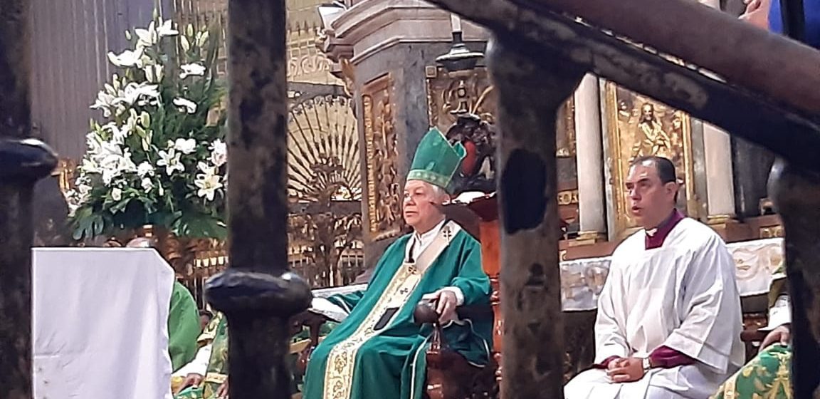 Arzobispo de Puebla ora por víctimas de violencia y accidente vial en la entidad