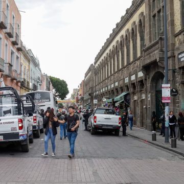 Recuperación de espacios públicos: el municipio retira ambulantes y apartados ilegales