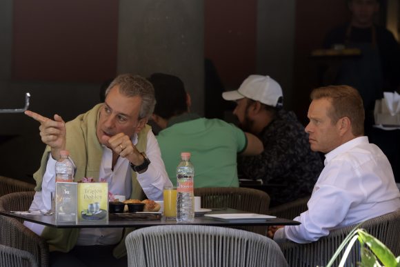 Arturo Escobar del PVEM, respalda posible reelección de Pepe Chedraui en 2027