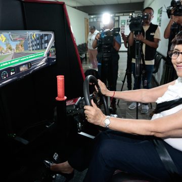 Inician pruebas piloto con simuladores para licencias de conducir en Puebla