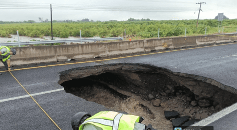 Mega socavón en Michoacán: Cierre total de la carretera Quiroga-Tepalcatepec 1 socavon