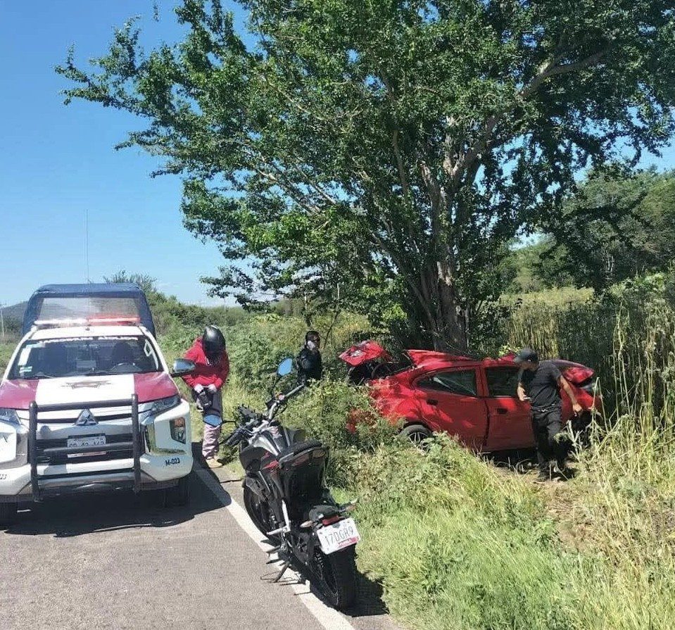 Trágico accidente en Chinantla deja cuatro fallecidos 1 thumbnail IMG 2416