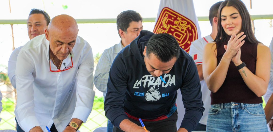 Impulsan el deporte en Huejotzingo con convenio entre el municipio y la UDEP