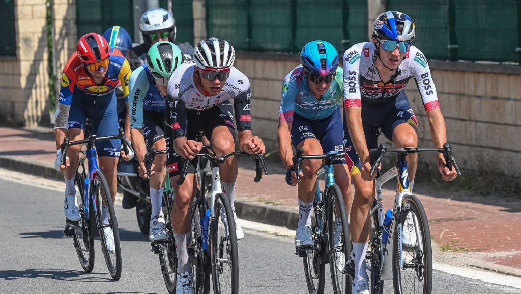 ¡Remontada! Isaac del Toro finaliza cuarto en la tercera etapa de la Vuelta a Burgos 2025