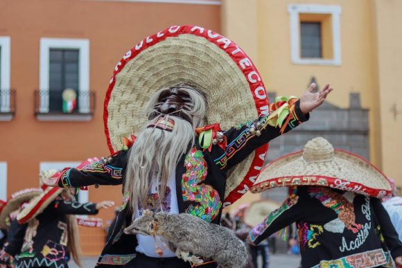 Ariadna Ayala invita al gobernador Alejandro Armenta al Huey Atlixcáyotl en Atlixco