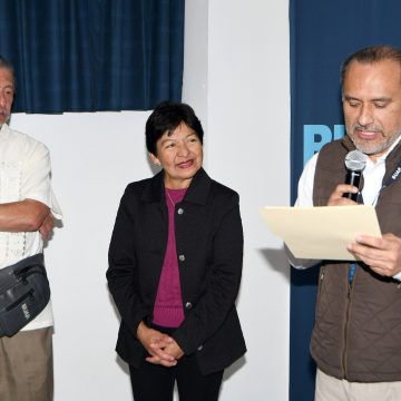 La Rectora Lilia Cedillo devela placa conmemorativa en reconocimiento del doctor Manuel Martín Ortiz