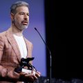 ‘En el Camino’ de David Pablos gana a mejor película el Premio Horizontes en Venecia