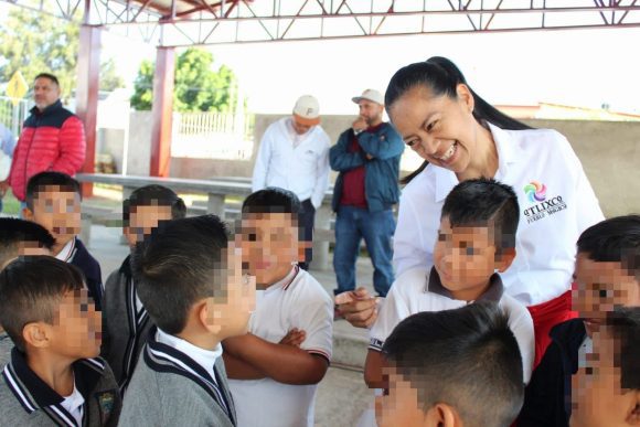 Ariadna Ayala refuerza compromiso con la educación en Atlixco con obra en primaria de San Agustín Huixastla