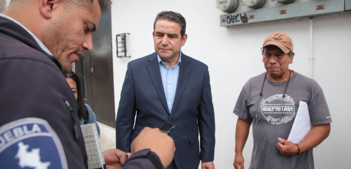 Entregan primeros botones de alertamiento: Gobierno de Puebla y empresarios cumplen compromisos