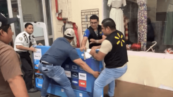 Error de precio en Walmart Campeche genera caos por televisores de 70 pulgadas