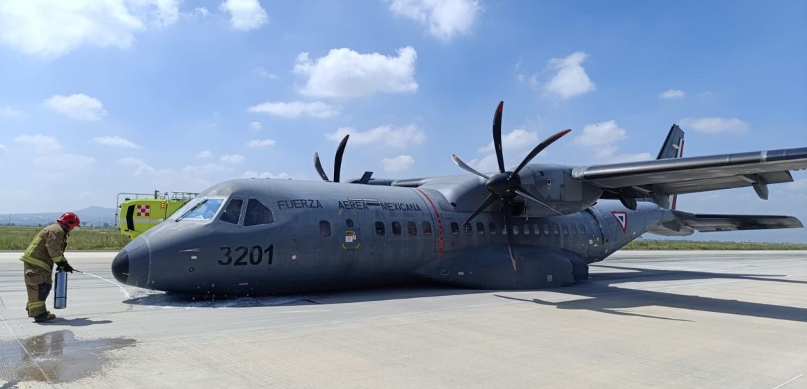 Aterrizaje de emergencia en el AIFA: Avión de la Fuerza Aérea Mexicana no reporta heridos