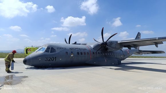 Aterrizaje de emergencia en el AIFA: Avión de la Fuerza Aérea Mexicana no reporta heridos