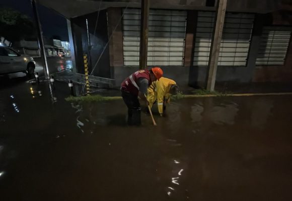 Lluvia intensa causa inundaciones, apagones y caída de árboles en Puebla municipios conurbados