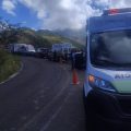 Tragedia en Coxcatlán: Dos muertos y tres heridos tras caída de un vehículo a un barranco