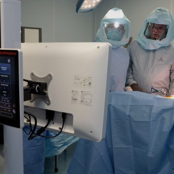 Primera cirugía robótica de rodilla con Inteligencia Artificial en el ISSSTEP