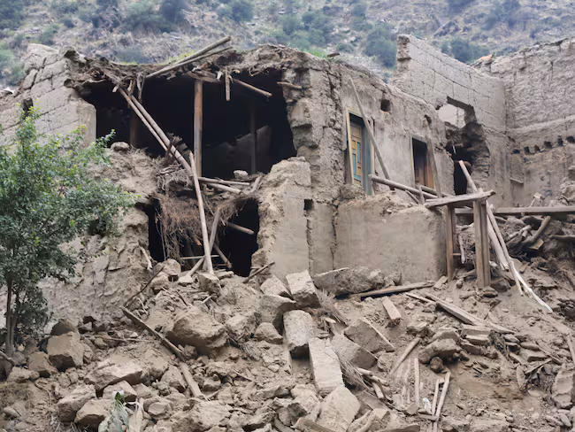 Nuevo sismo de magnitud 5.6 golpea el este de Afganistán 2 Nuevo sismo de magnitud 5.6 golpea el este de Afganistan 3