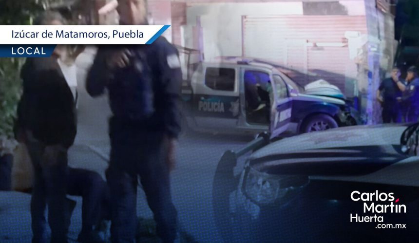 Policías en estado de ebriedad protagonizan choque de patrulla en Izúcar de Matamoros