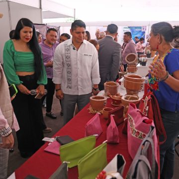Preside Omar Muñoz “Feria del Empleo para las Juventudes 2025”