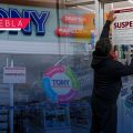 Profeco suspende dos sucursales de Papelerías Tony en Puebla por irregularidades