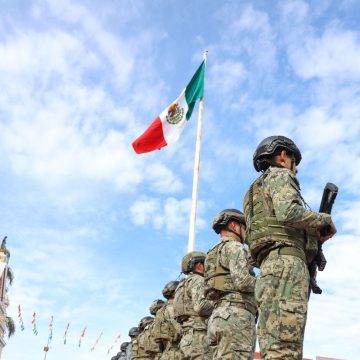 Omar Muñoz da inicio a los festejos patrios en Cuautlancingo por el 215 Aniversario de la Independencia