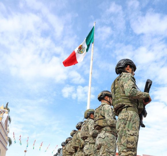 Omar Muñoz da inicio a los festejos patrios en Cuautlancingo por el 215 Aniversario de la Independencia