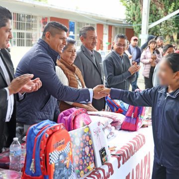 Omar Muñoz lleva el programa “Escuela Segura” a otras tres primarias de Cuautlancingo