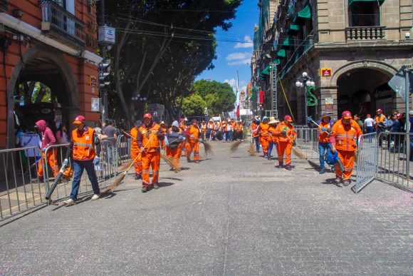 Puebla refuerza limpieza tras celebraciones patrias con operativo especial del OOSL